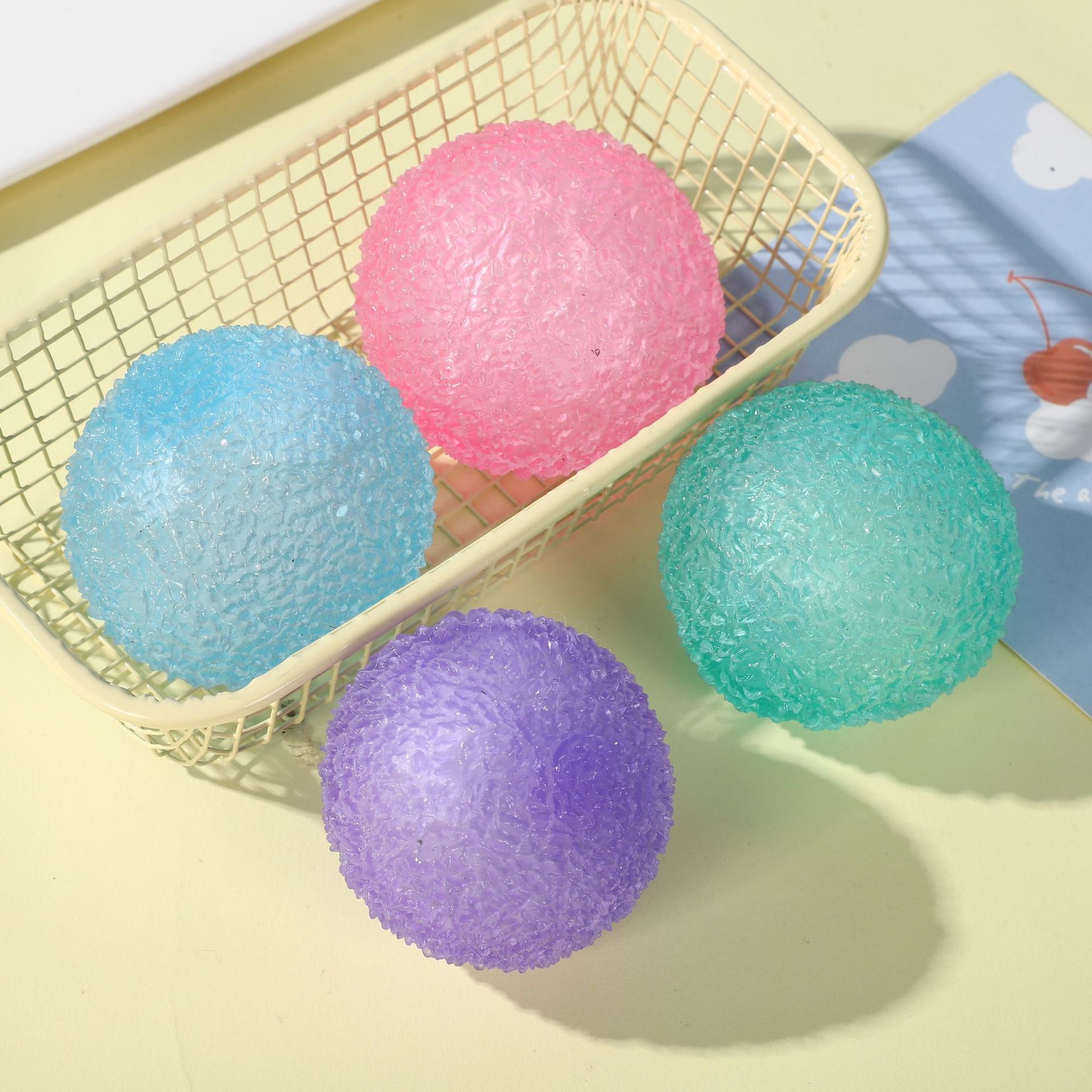 Children's Squeeze-and-Relieve Stress Toy, Unique Cool Grass Ball